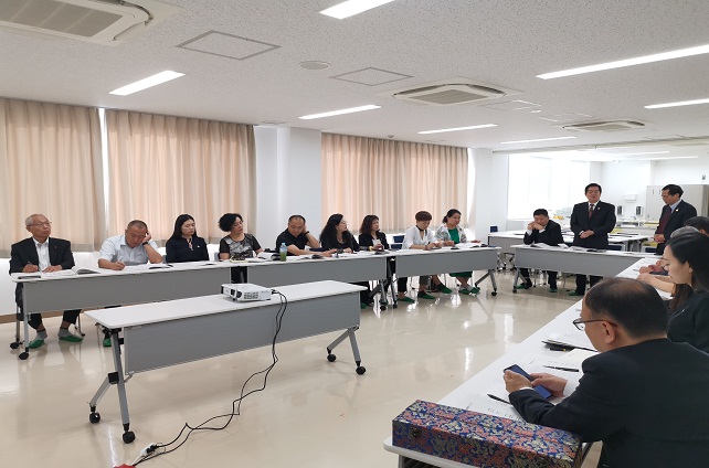 辉达娱乐中央厨房人员与校园团餐联盟静冈市学校给食加工中心考察交流
